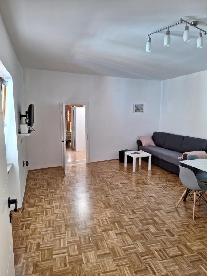 Apartment Kp With Parking Копер Екстер'єр фото